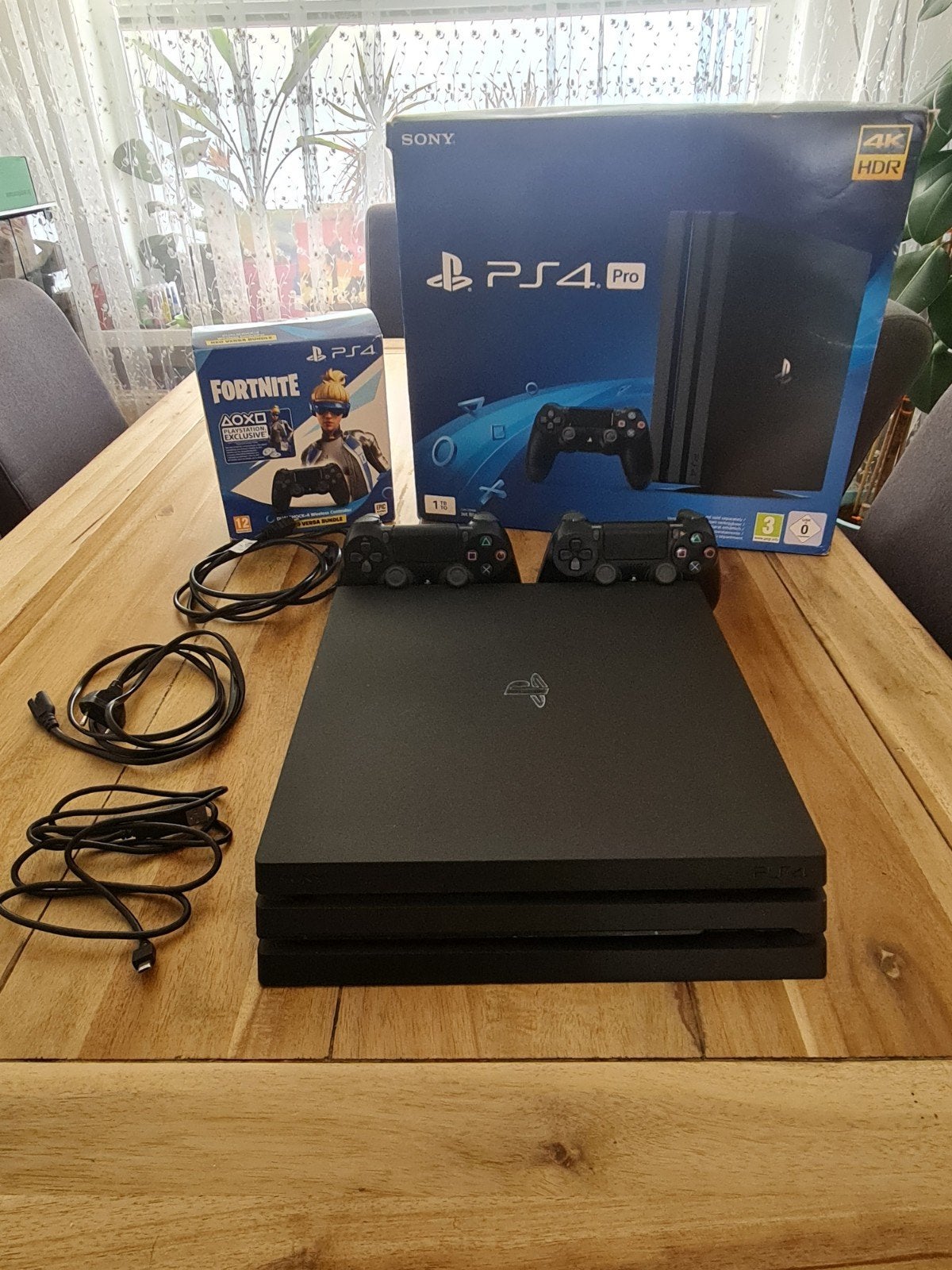 PlayStation 4 Pro, Ophalen, Zo goed als nieuw, 1 TB, Met 1 controller