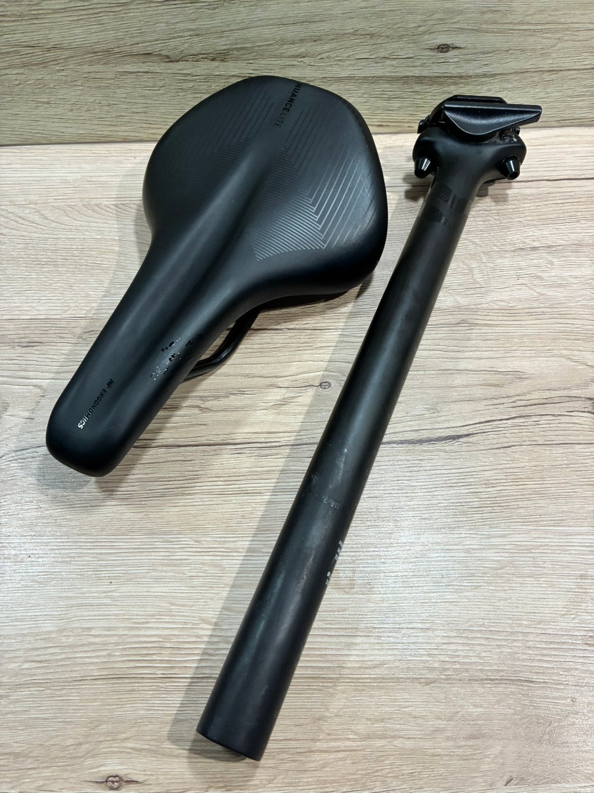 Newmen carbon zadelpen 27,2mm 35cm, Overige typen, Ophalen of Verzenden, Zo goed als nieuw, Gravelbike