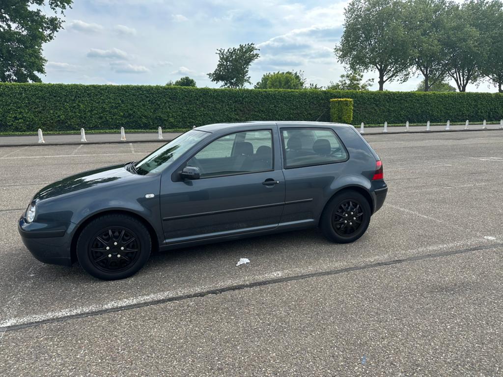 Volkswagen Golf 1.4 55KW 2001 Blauw, Auto's, Voorwielaandrijving, 15 km/l, 74 pk, Blauw