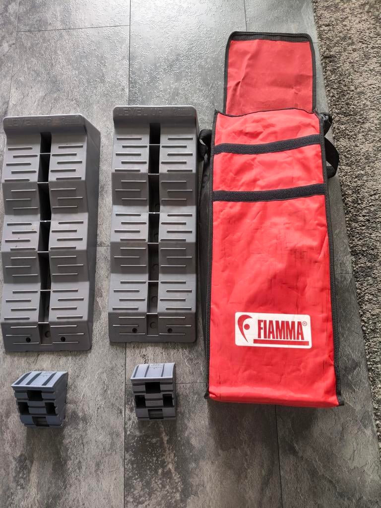 Fiamma Level Up met Tas, Ophalen, Gebruikt