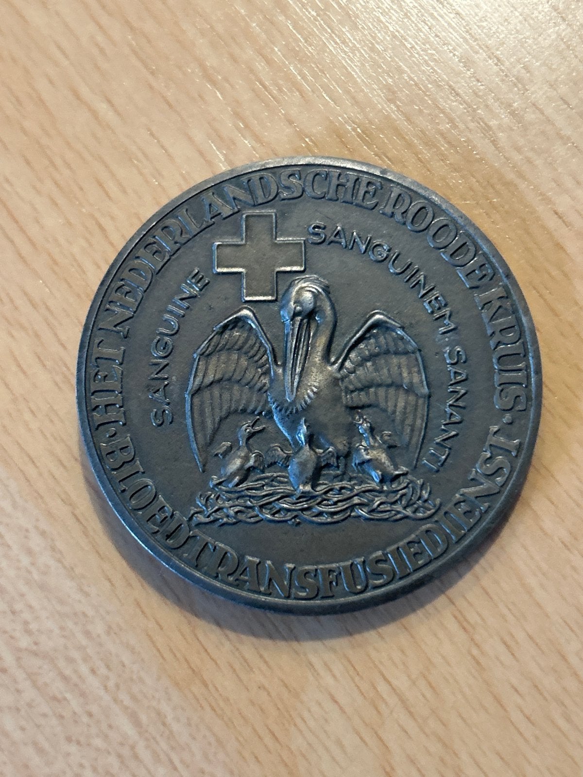 Zeldzame Nederlandse Rode Kruis Bloedtransfusie Medaille, Ophalen of Verzenden, Overige materialen, Nederland