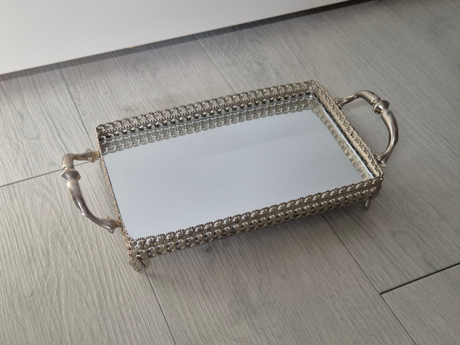 Decoratief dienblad met spiegel - 25x16cm, Huis en Inrichting, Gebruikt, Ophalen of Verzenden, Metaal, Rechthoekig