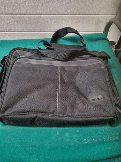 laptoptas targus zwart, Ophalen of Verzenden, 'T Olde Gre-j, Info@toldegrej.nl, Endepoelstraat 20f Didam