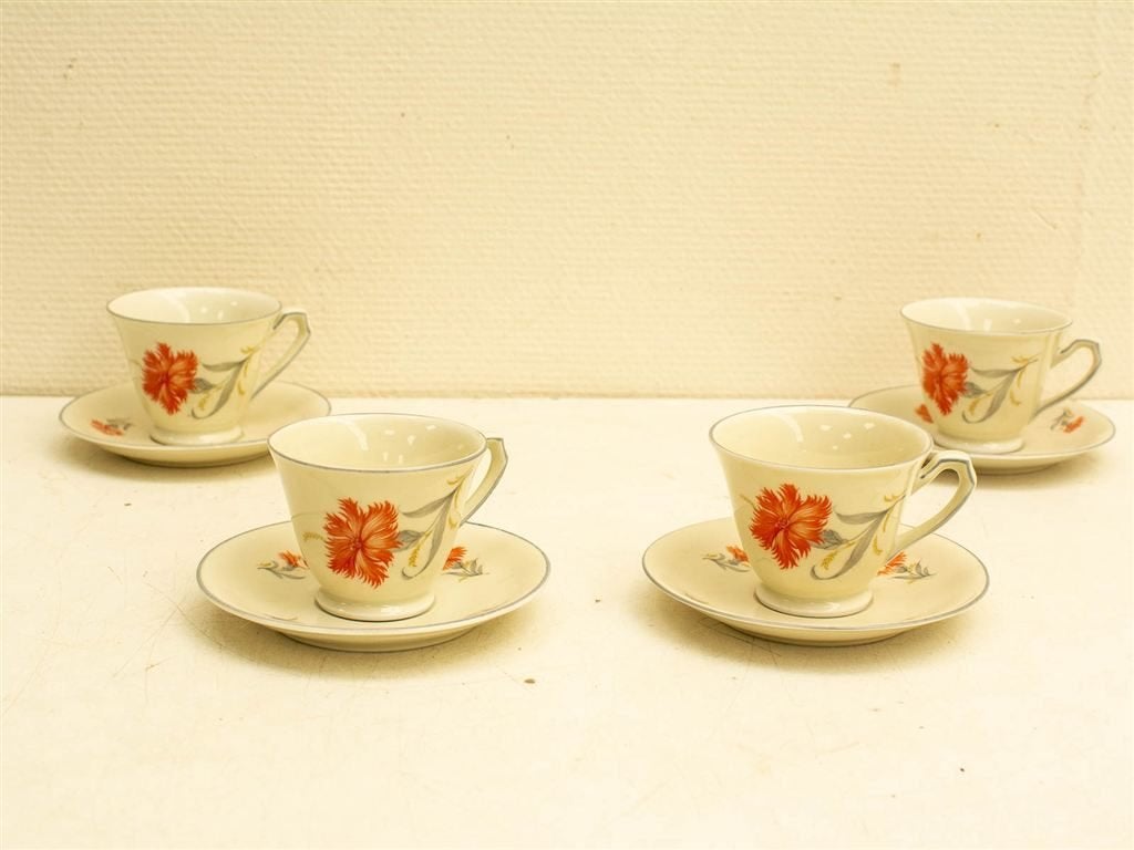 8 Mosa kop en schoteltjes 31451, Ophalen of Verzenden, Gebruikt, Aardewerk, Bord(en)