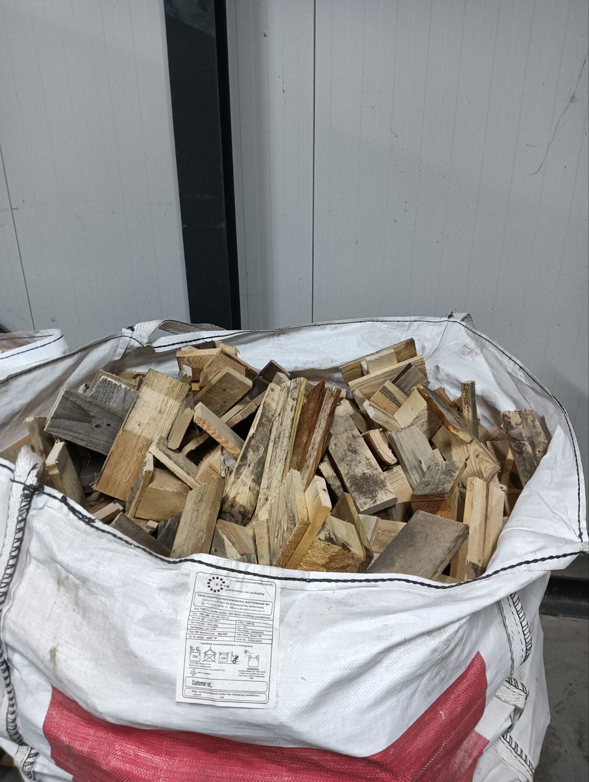1m³ Pallet/balk Hout - Ideaal voor Kachel of Vuurkorf, Minder dan 3 m³, Ophalen, Overige houtsoorten, Blokken