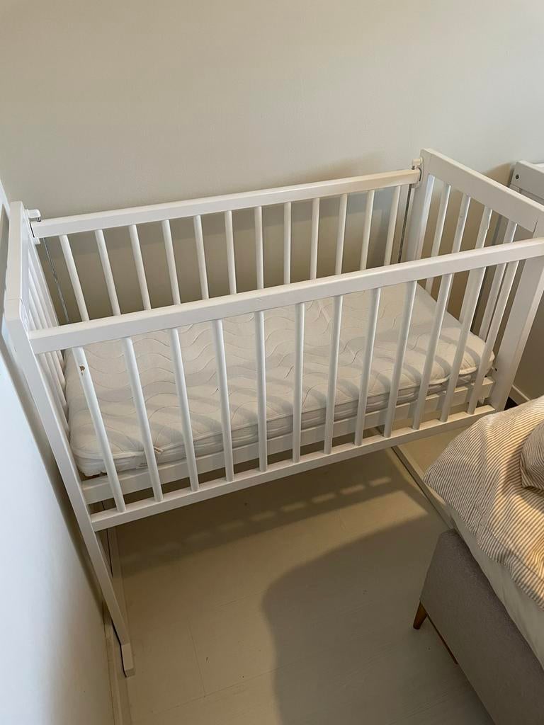 Petite Amelie - co sleeper + matras, Ophalen, Gebruikt, Wieg