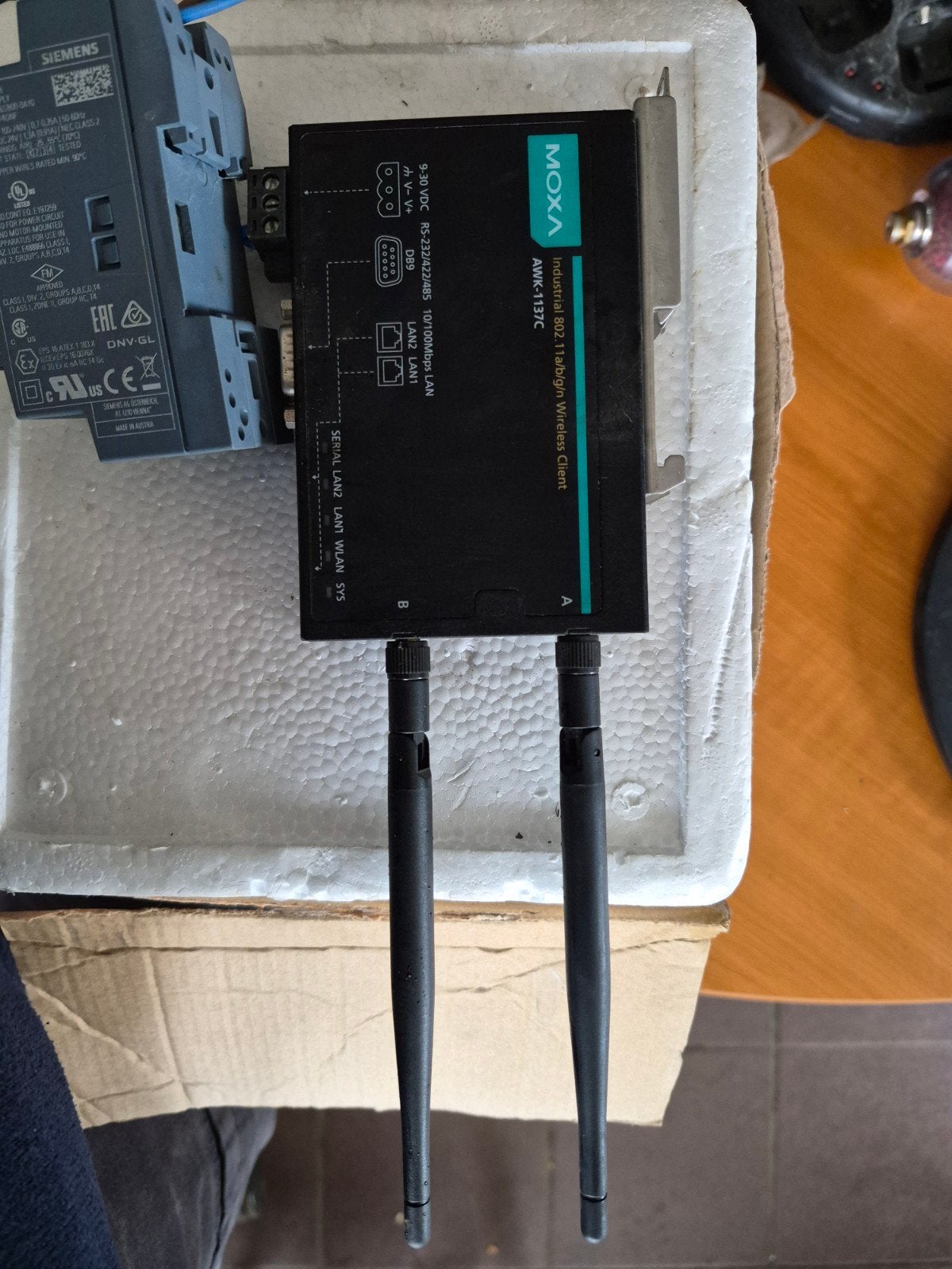 Siemens LOGO!Power Voeding & MOXA AWK-1137C Client, Ophalen of Verzenden