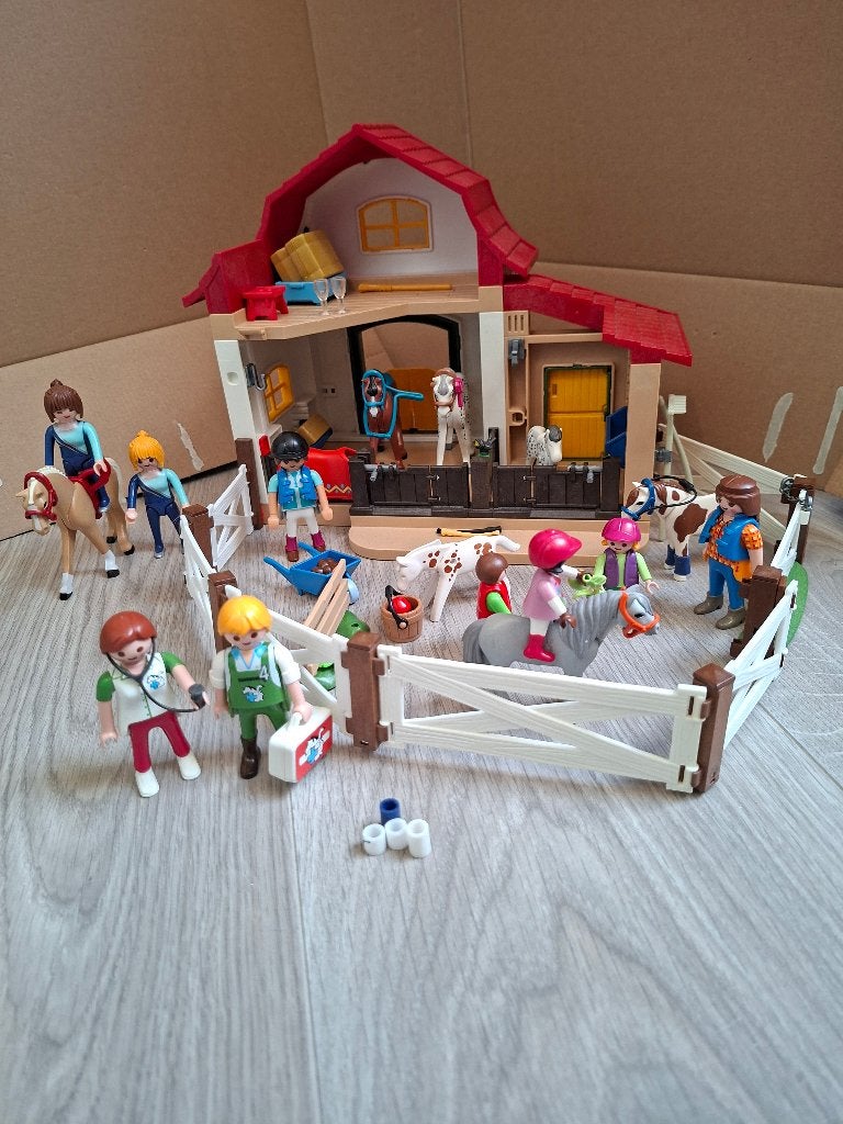 Playmobil manege, Kinderen en Baby's, Ophalen of Verzenden, Gebruikt, Complete set