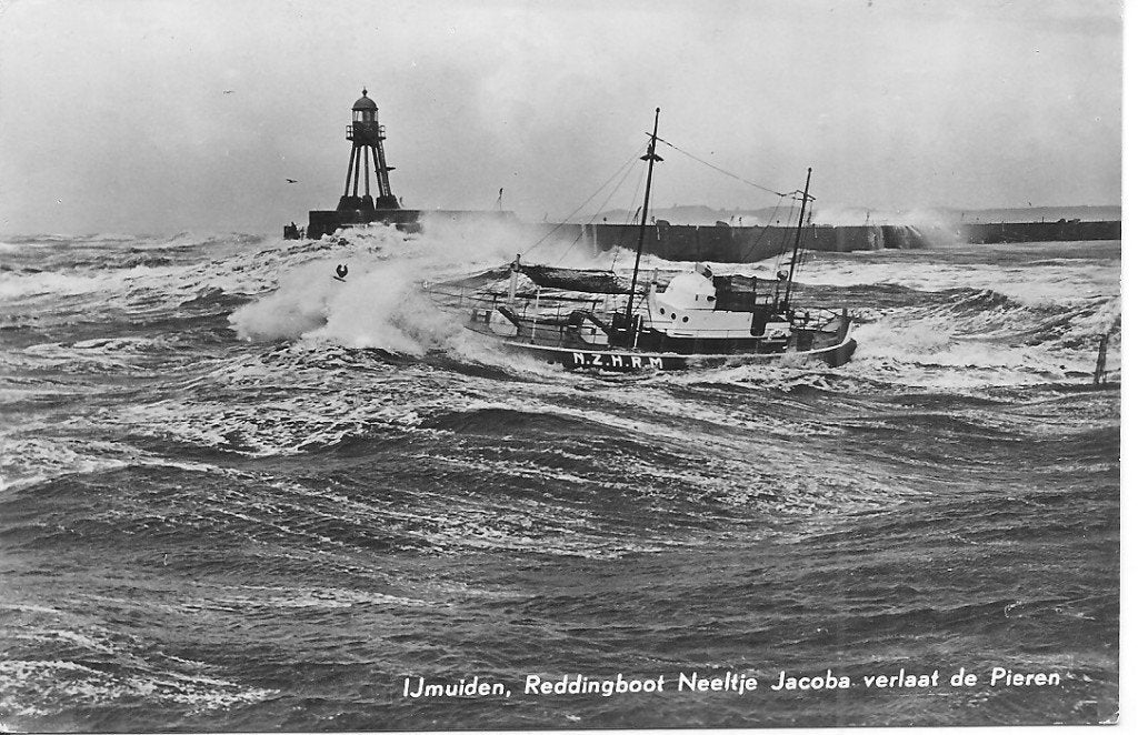 IJmuiden Reddingsboot Neeltje Jacoba verlaat de Pieren, Ophalen of Verzenden, Voor 1920, Gelopen, Noord-Holland