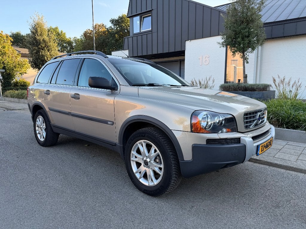 Volvo XC90 2.5T AWD automaat | CarPlay | Onderhoudsdossier, Zwart, Bruin, 2521 cc, Leder
