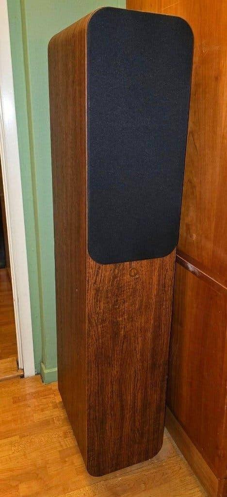 Q Acoustics 3050i Walnut luidsprekers 2x – Als nieuw!