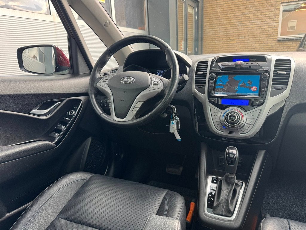Hyundai Ix20 1.6i Premium Panoramadak Parkeercamera Leder, Auto's, Hyundai, Lichtsensor, 15 km/l, Gebruikt, 4 cilinders