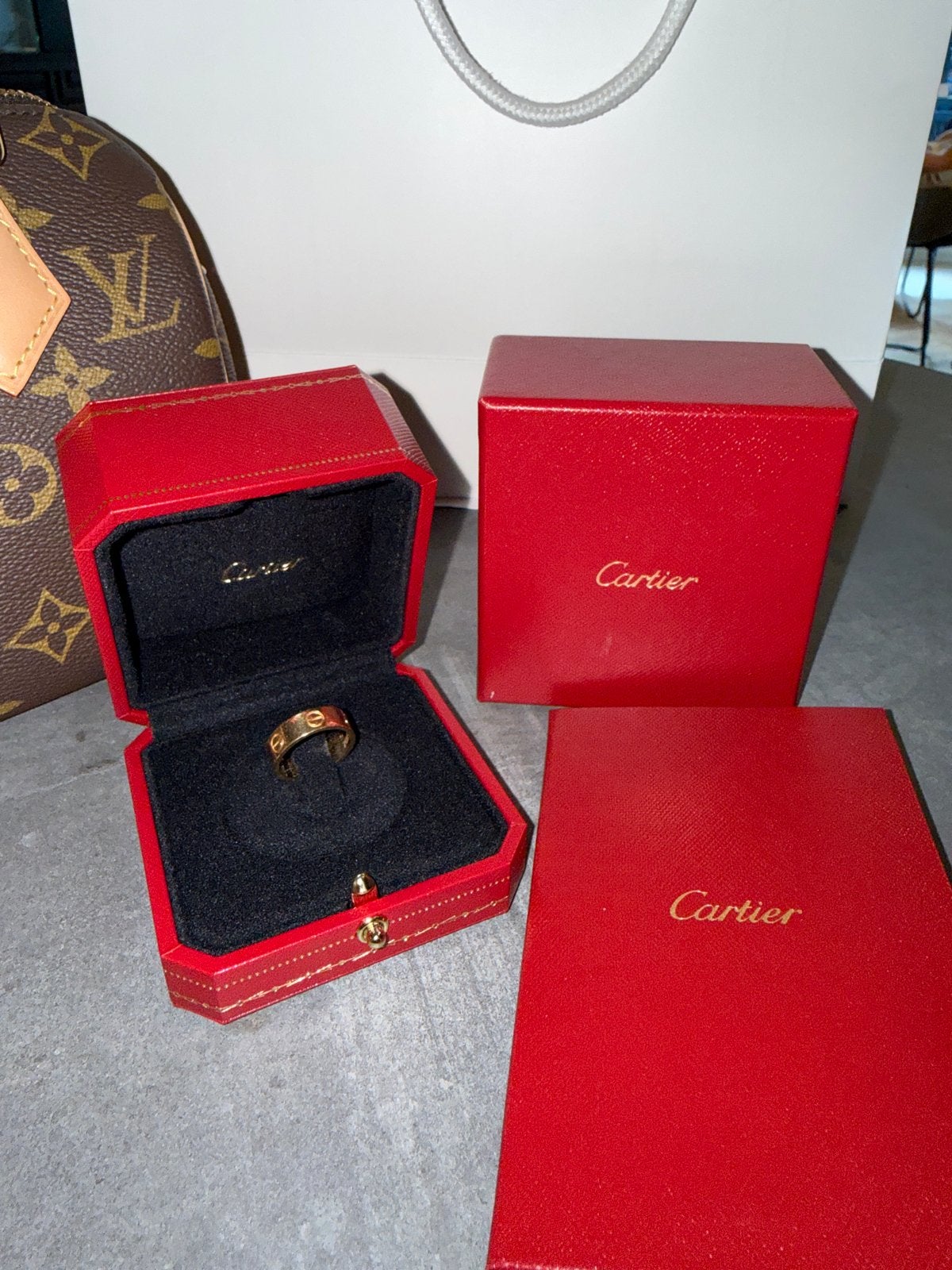 Cartier Love Ring Klassiek Model Geelgoud Maat 51, Sieraden, Tassen en Uiterlijk, Ringen, Ophalen, Zo goed als nieuw, 17 tot 18