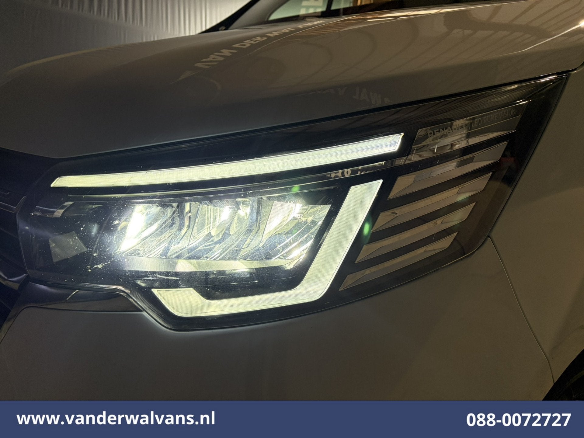 Renault Trafic 2.0 Blue dCi 130pk L2H1 Euro6 Airco | LED | 2, Auto's, Voorwielaandrijving, Dealer onderhouden, Gebruikt, Euro 6