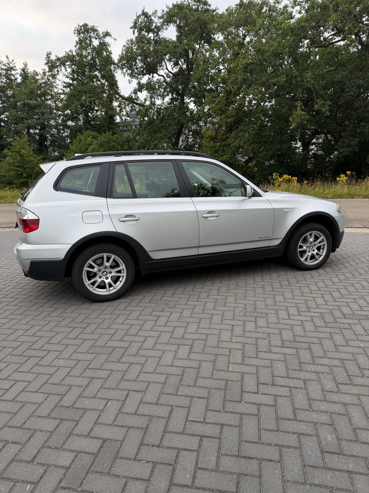 BMW X3 2.5 I Xdrive AUT 2009 Grijs (nieuwe apk), Auto's, Automaat, 1730 kg, 1800 kg, 2497 cc