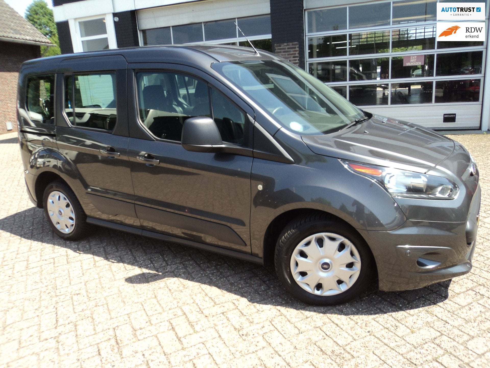 Ford Tourneo Connect Compact 1.0 Titanium, Auto's, Voorwielaandrijving, Stof, Automatische klimaatregeling, 100 pk