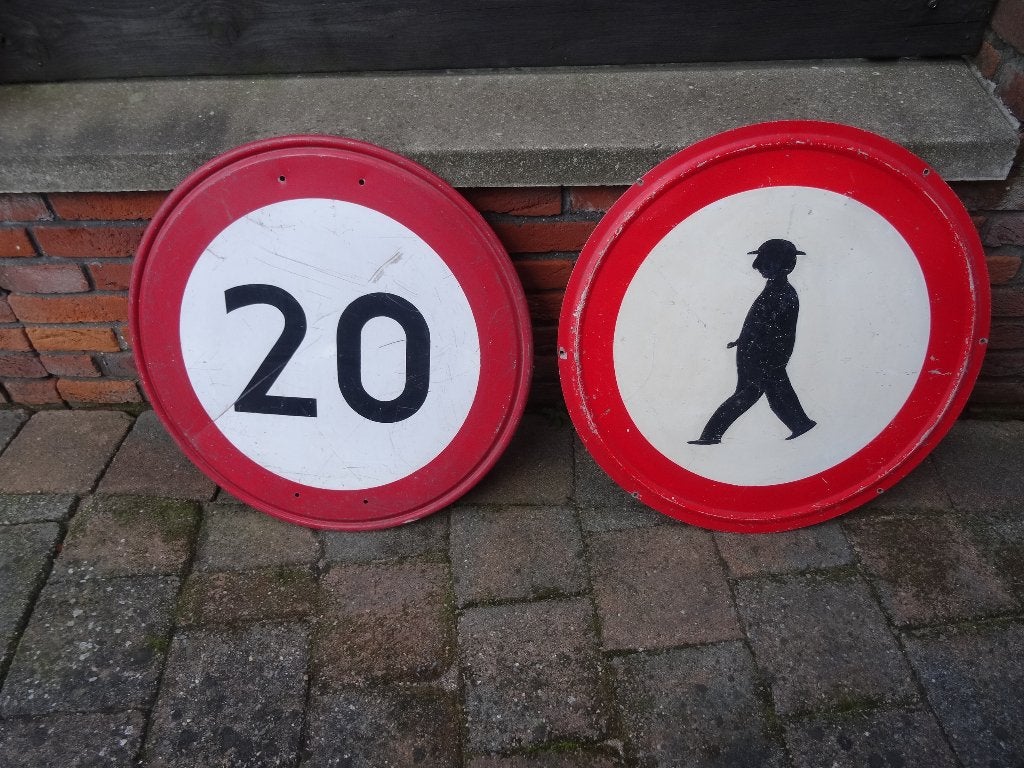 2x Oud verkeersbord, Ophalen