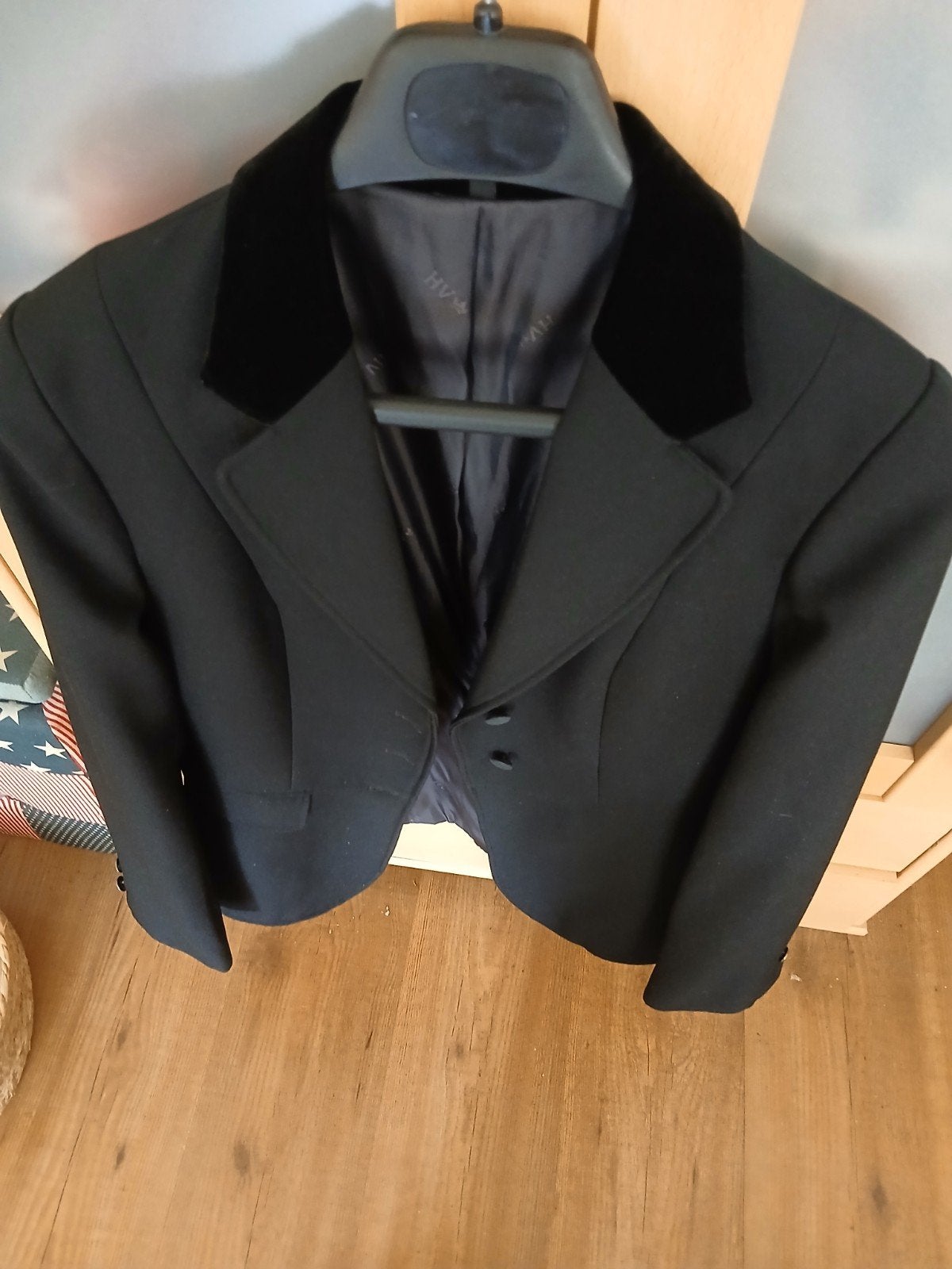 Elegant zwart jasje met fluwelen kraag, Zwart, Onbekend, Jasje, Gedragen