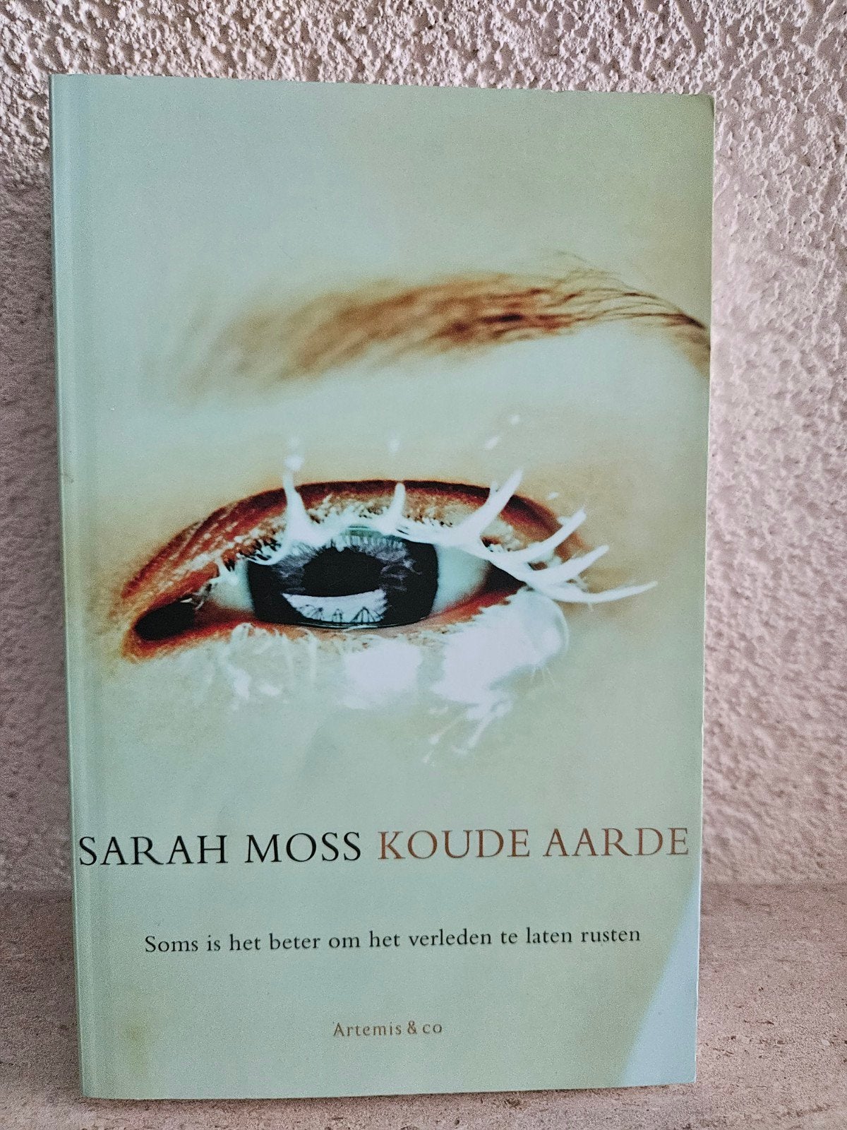 Koude Aarde - Sarah Moss (Boek), Boeken, Romans, Zo goed als nieuw, Nederland, Ophalen of Verzenden