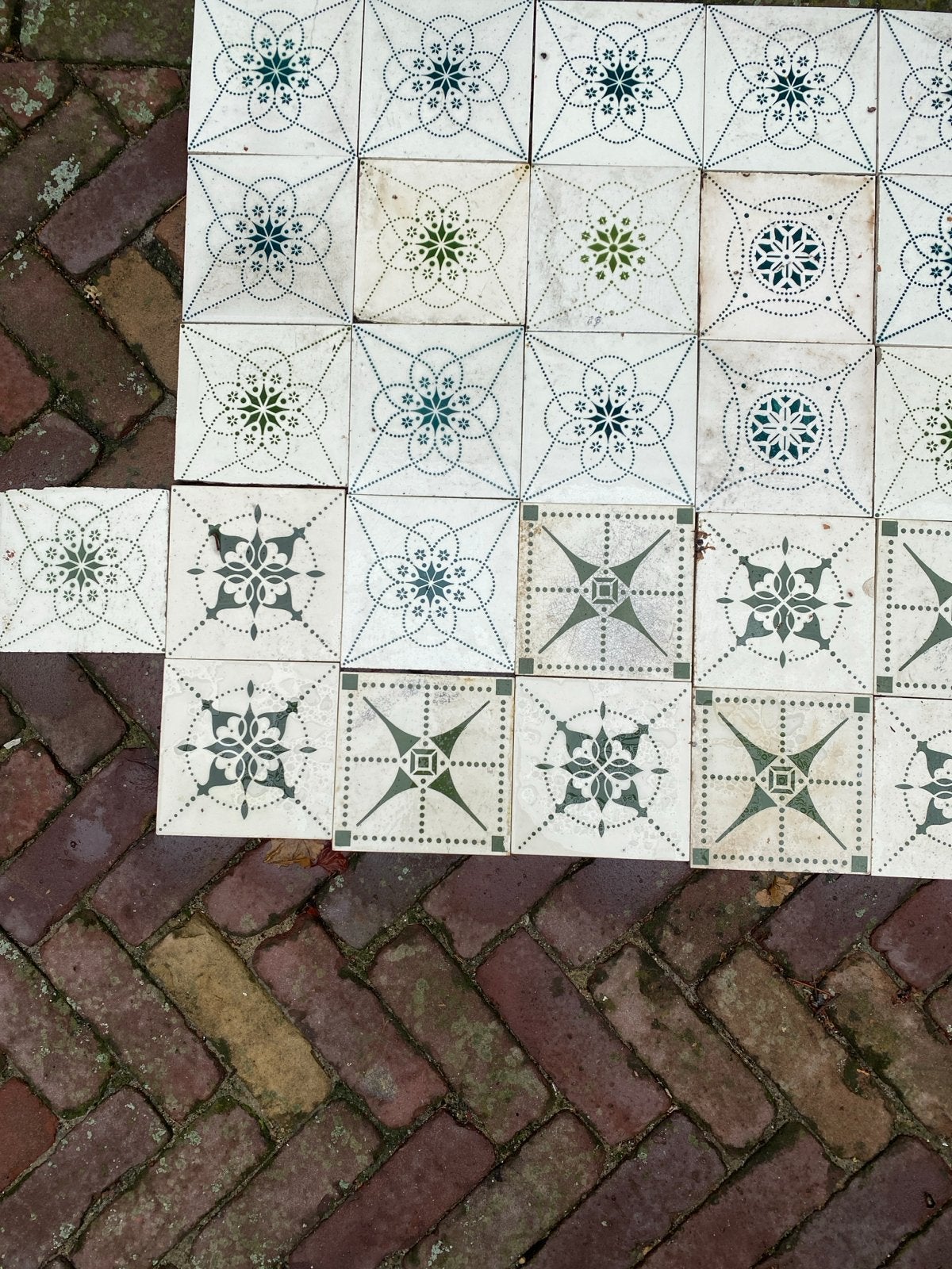 26 Vintage Tegels 15x15 cm - Decoratieve Patroontegels, Doe-het-zelf en Verbouw, Tegels, Gebruikt, Ophalen of Verzenden, Minder dan 20 cm