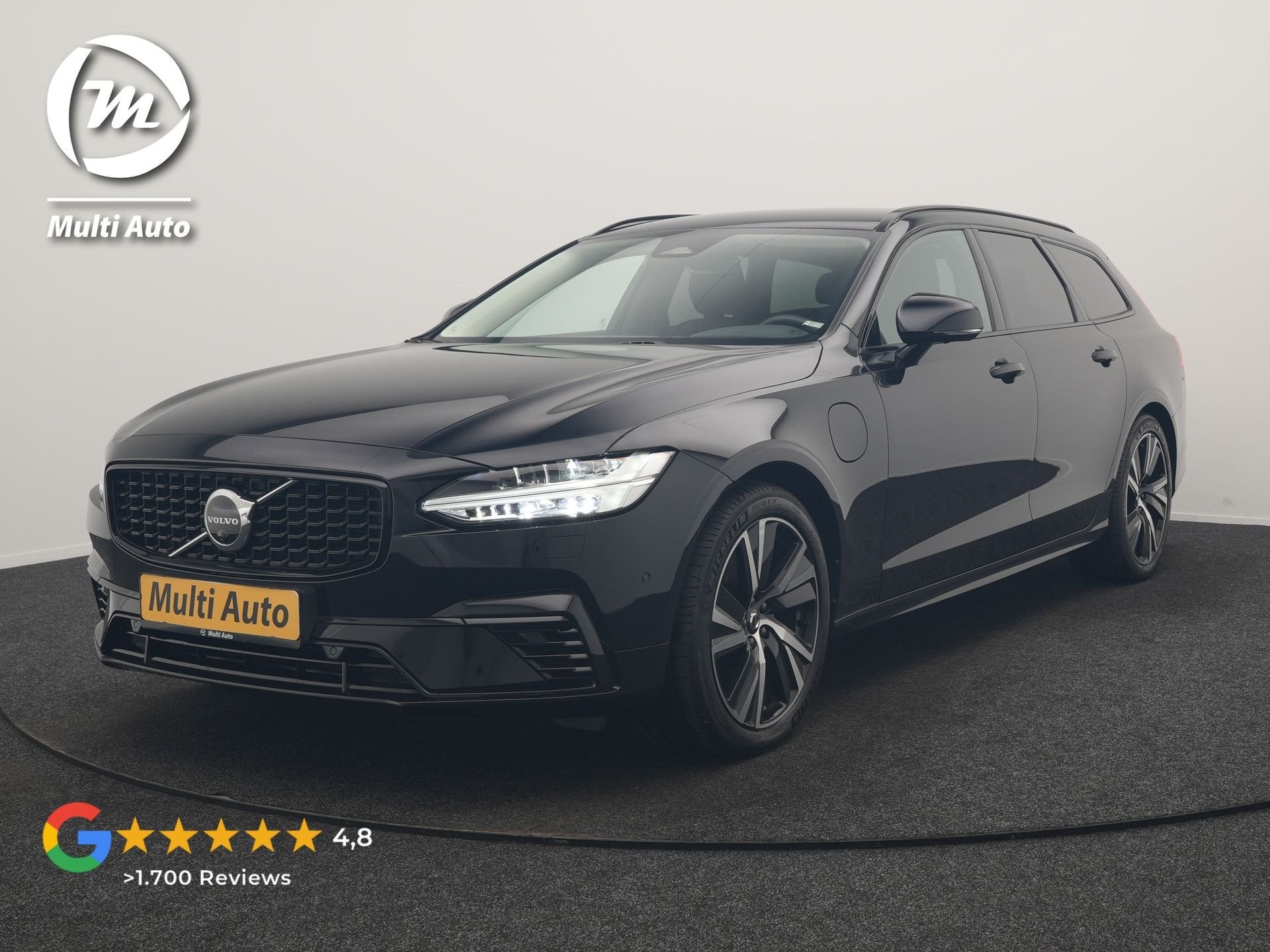Volvo V90 T6 AWD Plus Dark LONG RANGE PHEV 350pk Dealer O.H, Automaat, Dealer onderhouden, Zwart, 4 cilinders