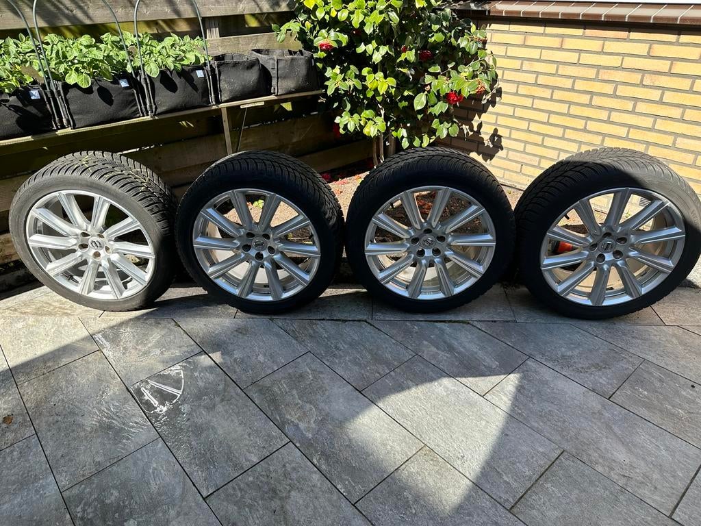 Volvo lichtmetalen velgen 255/40 R19 Vredestein winterbanden, Gebruikt, 255 mm, Banden en Velgen, Winterbanden