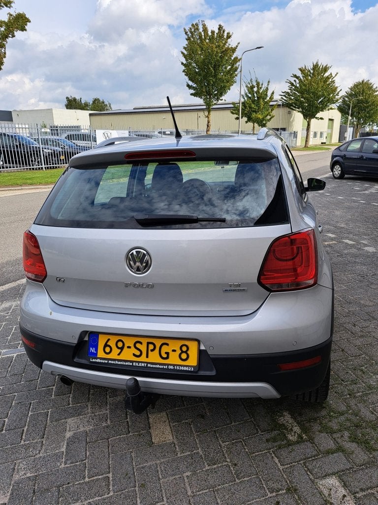 Volkswagen Cross Polo 1.4  16v 2011 Grijs, Voorwielaandrijving, 1027 kg, Stof, 40 €/maand