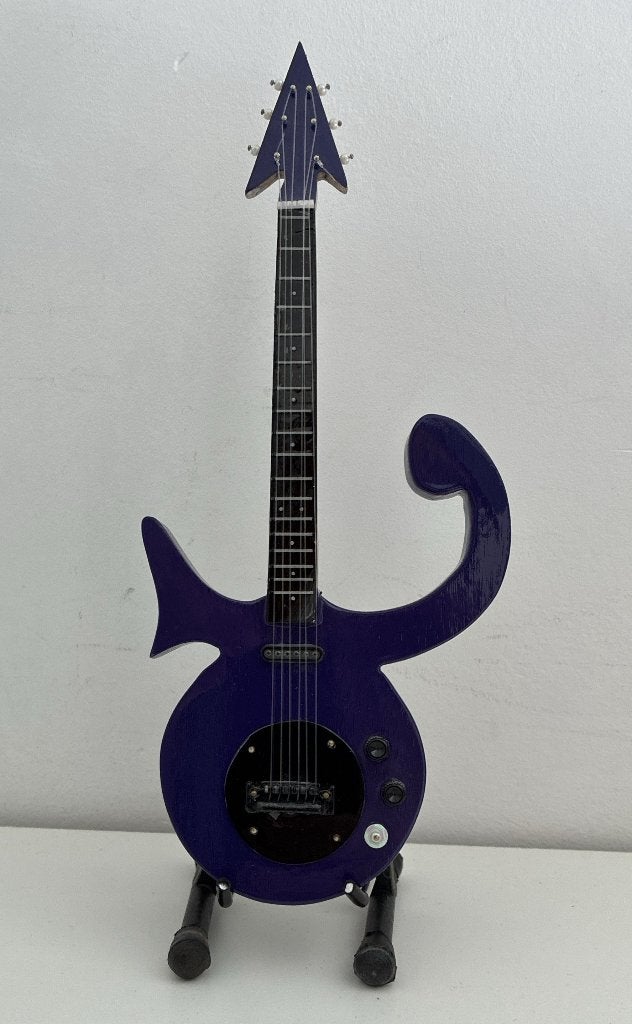 Prince Cloud Guitar (miniature), Ophalen of Verzenden, Gebruikt, Pop, Beeldje of Miniatuur