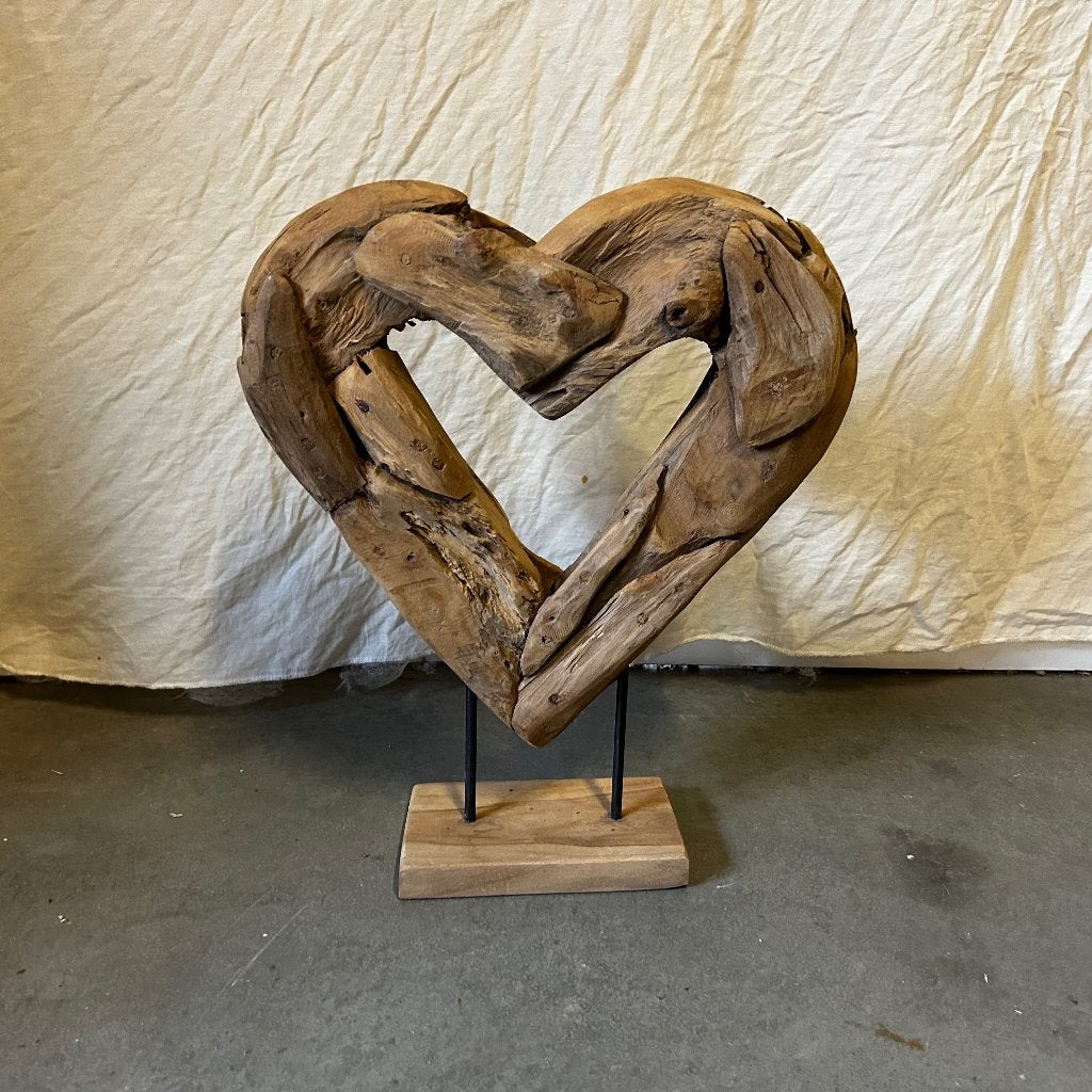 Hartje op voet –teak - 46 cm - Nieuw bij TTM Wonen, TTM Wonen, Meubels – (Perzische) Tapijten en Woonaccessoires, Hout, Boho, Taag 63, 2491 CS, Den Haag (Forepark)