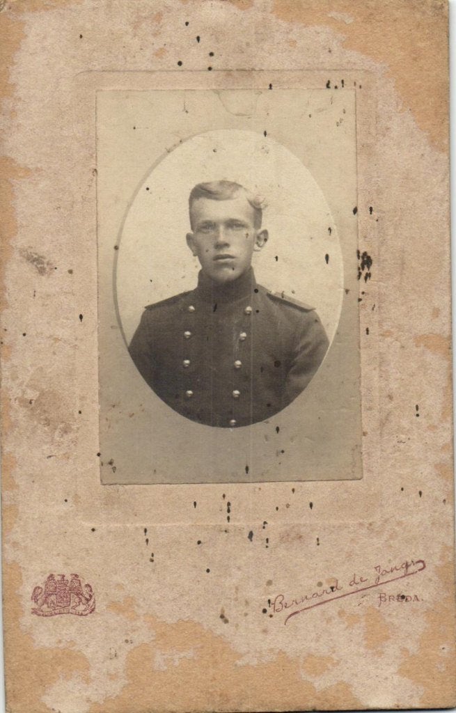 Kabinet Foto - Militair - Bernard de Jong - Breda, Verzamelen, Foto's en Prenten, Gebruikt, Foto, Ophalen of Verzenden, Voor 1940