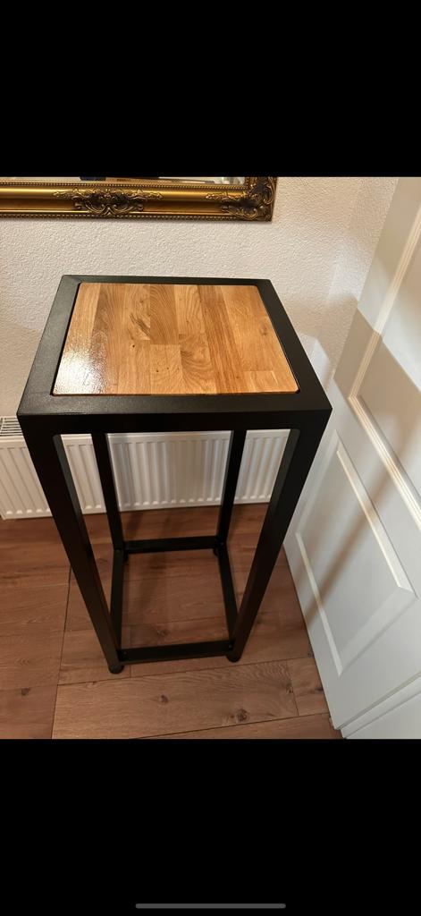 Set van 2 industriële bijzettafels met houten blad, Ophalen, Minder dan 55 cm, Vierkant, Zo goed als nieuw