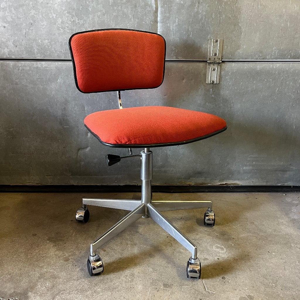 Deens design oranje jaren 60 bureaustoel Labofa, Deesn design, Gebruikt, Oranje, Ophalen of Verzenden