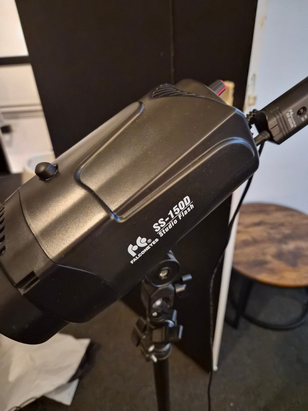 2x Falcon Eyes Studioflitser SS-150D complete set, Ophalen, Gebruikt, Falcon Eyes, Inclusief accessoires