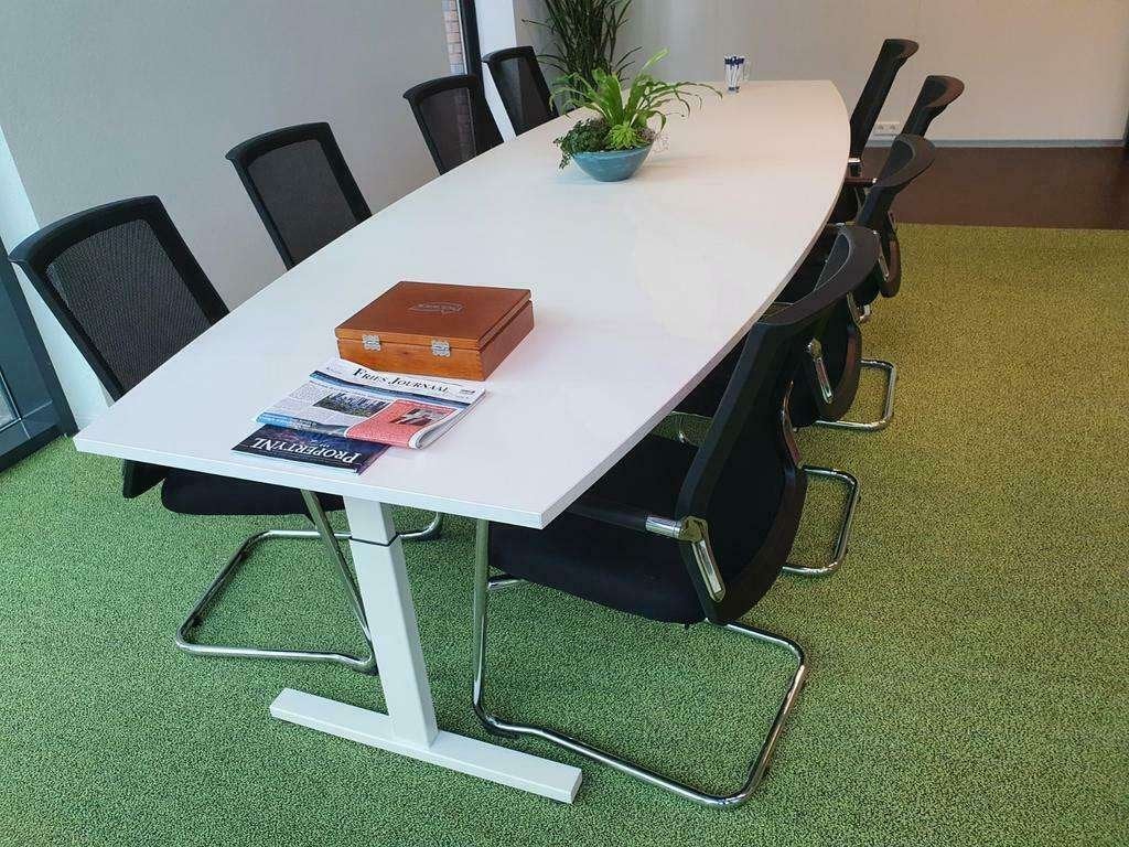 Nieuwe prachtige vergaderstoel, hoge rug, gaas bespannen, VST, Zwart, Ophalen of Verzenden, Industriestraat 5