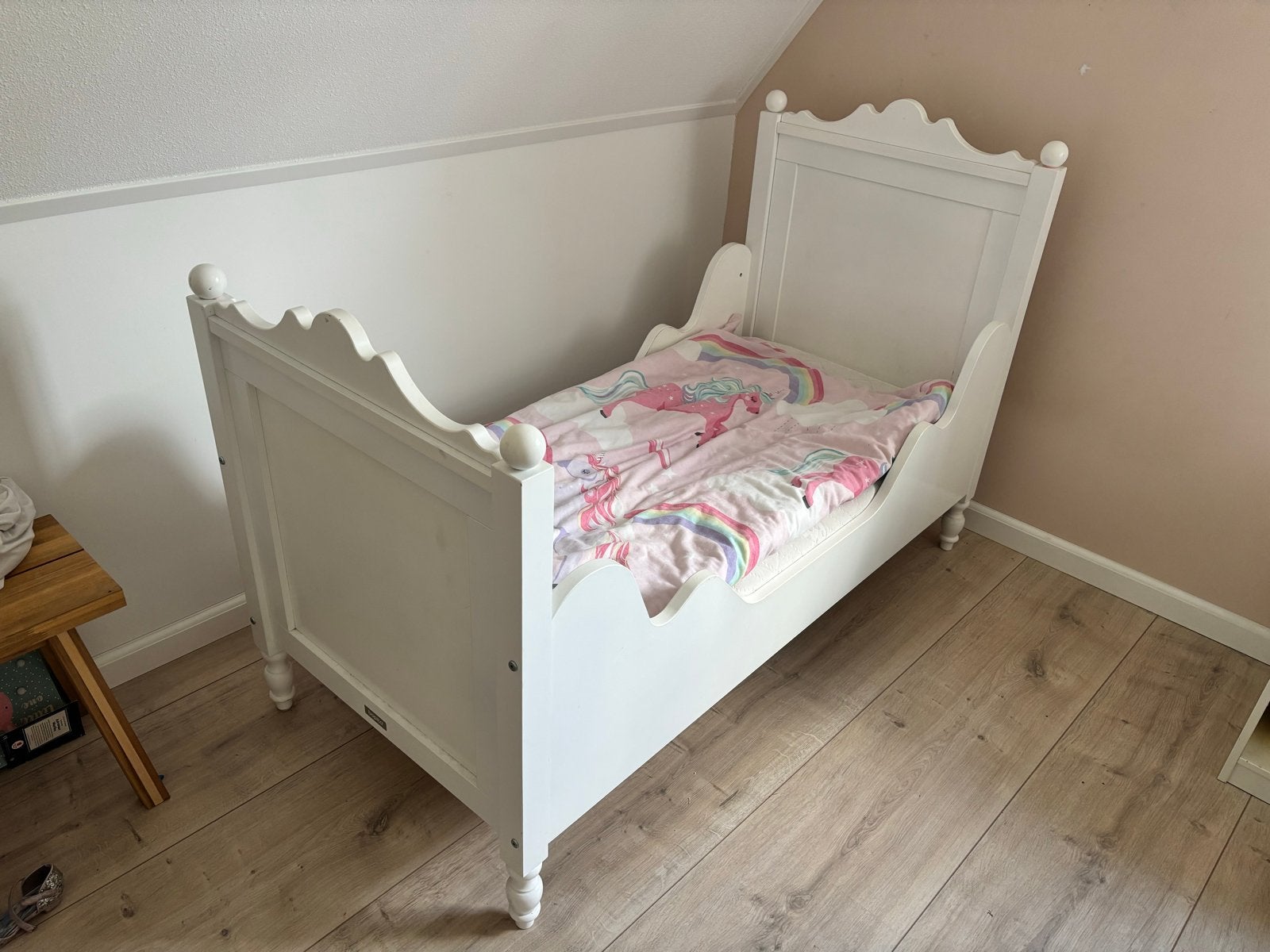 Wit kinderbed 150x70cm incl dekbed en 2 overtrekken, Ophalen, Eenpersoons, Wit, Zo goed als nieuw