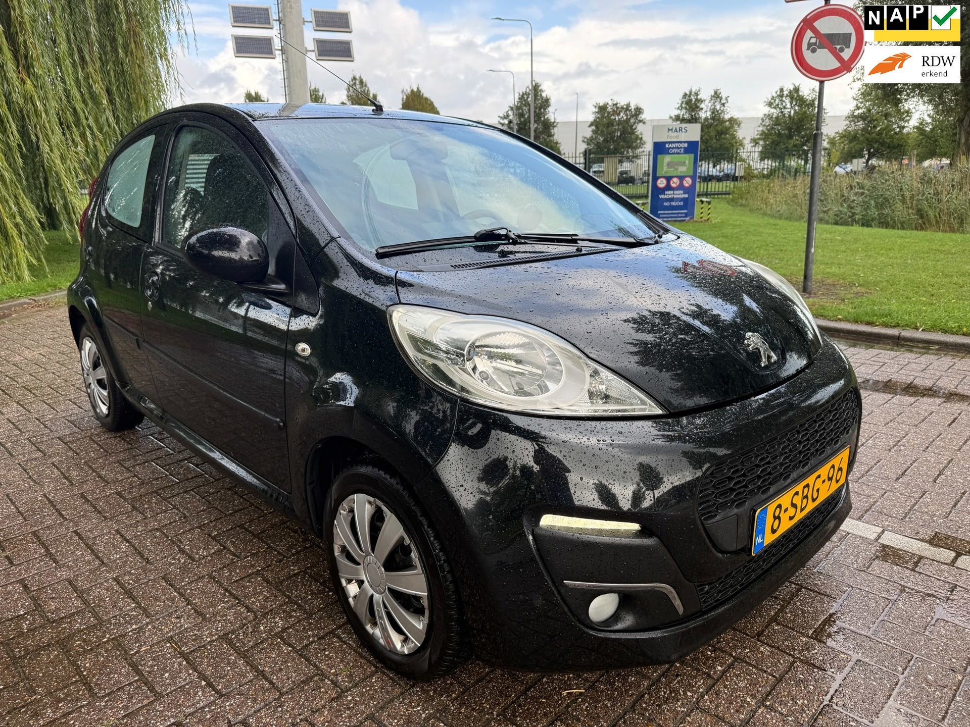Peugeot 107 1.0 Active LED NAP Carplay, Auto's, Voorwielaandrijving, Euro 5, Stof, Gebruikt