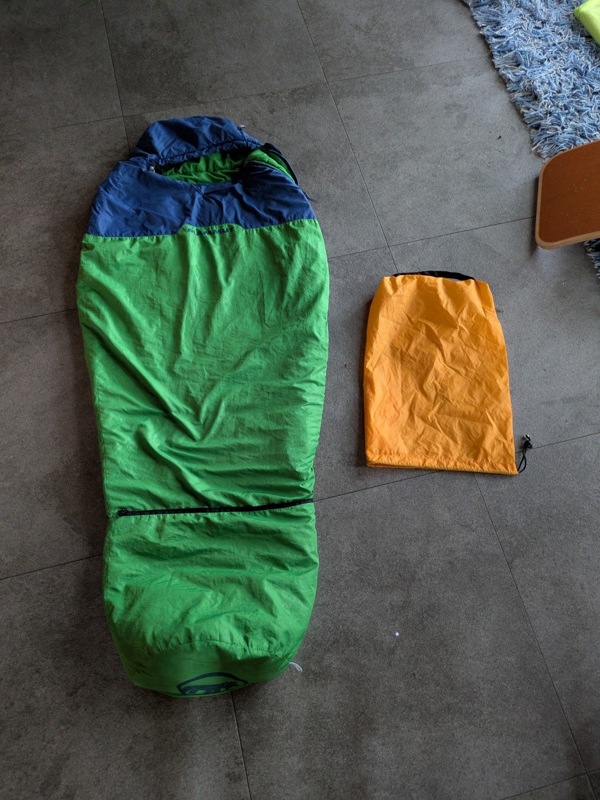 Ajungilak Little Mammut MTI 140 cm kinderslaapzak, Caravans en Kamperen, Ophalen of Verzenden, Gebruikt