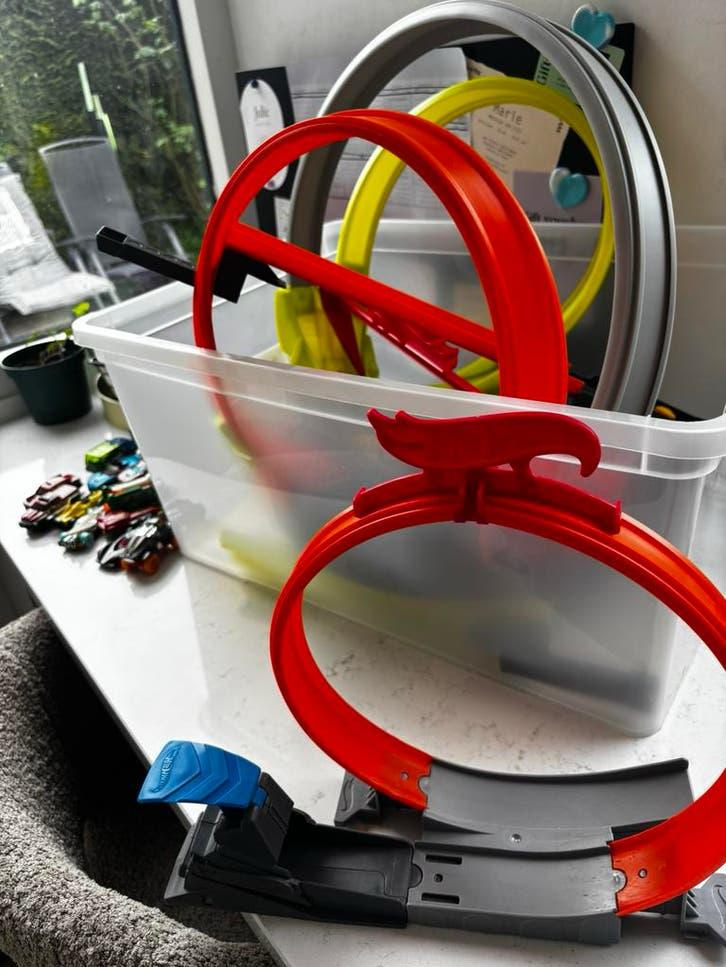 Hotwheel baan met hot wheels autos, Ophalen of Verzenden, Zo goed als nieuw