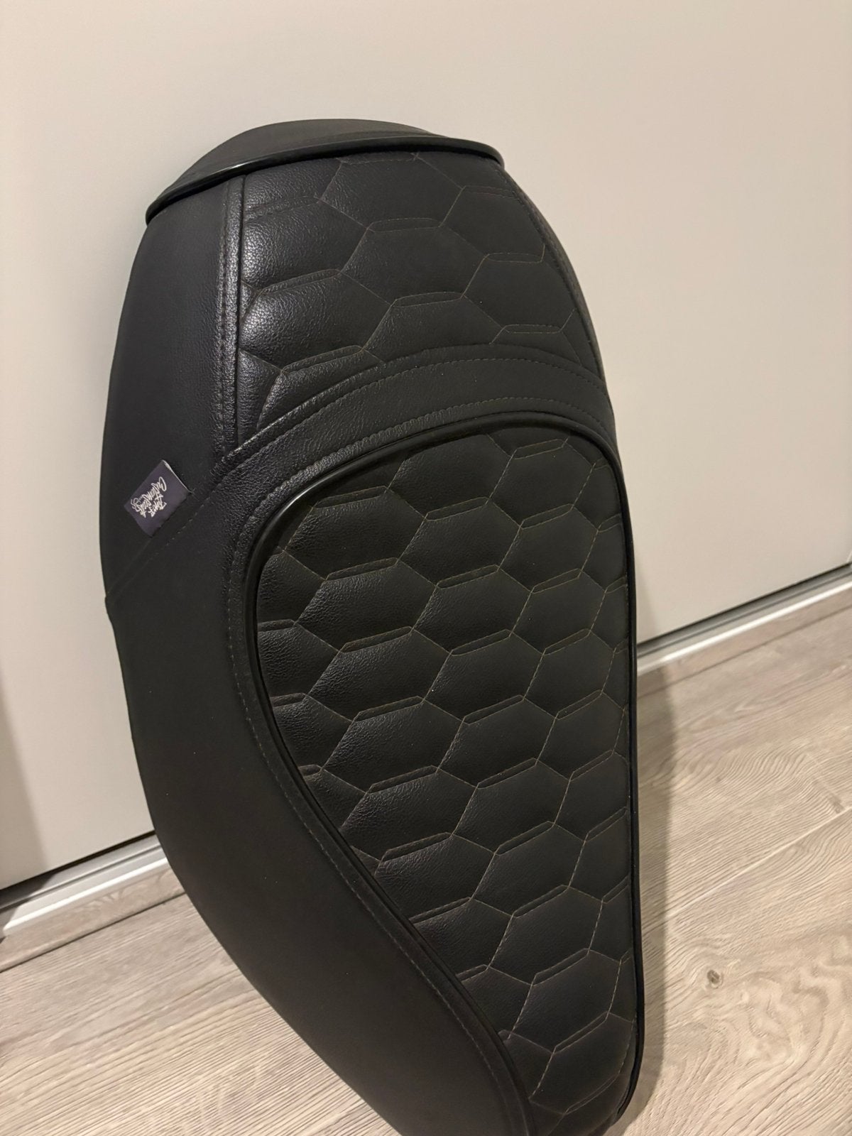 Custom zadel zip, Ophalen