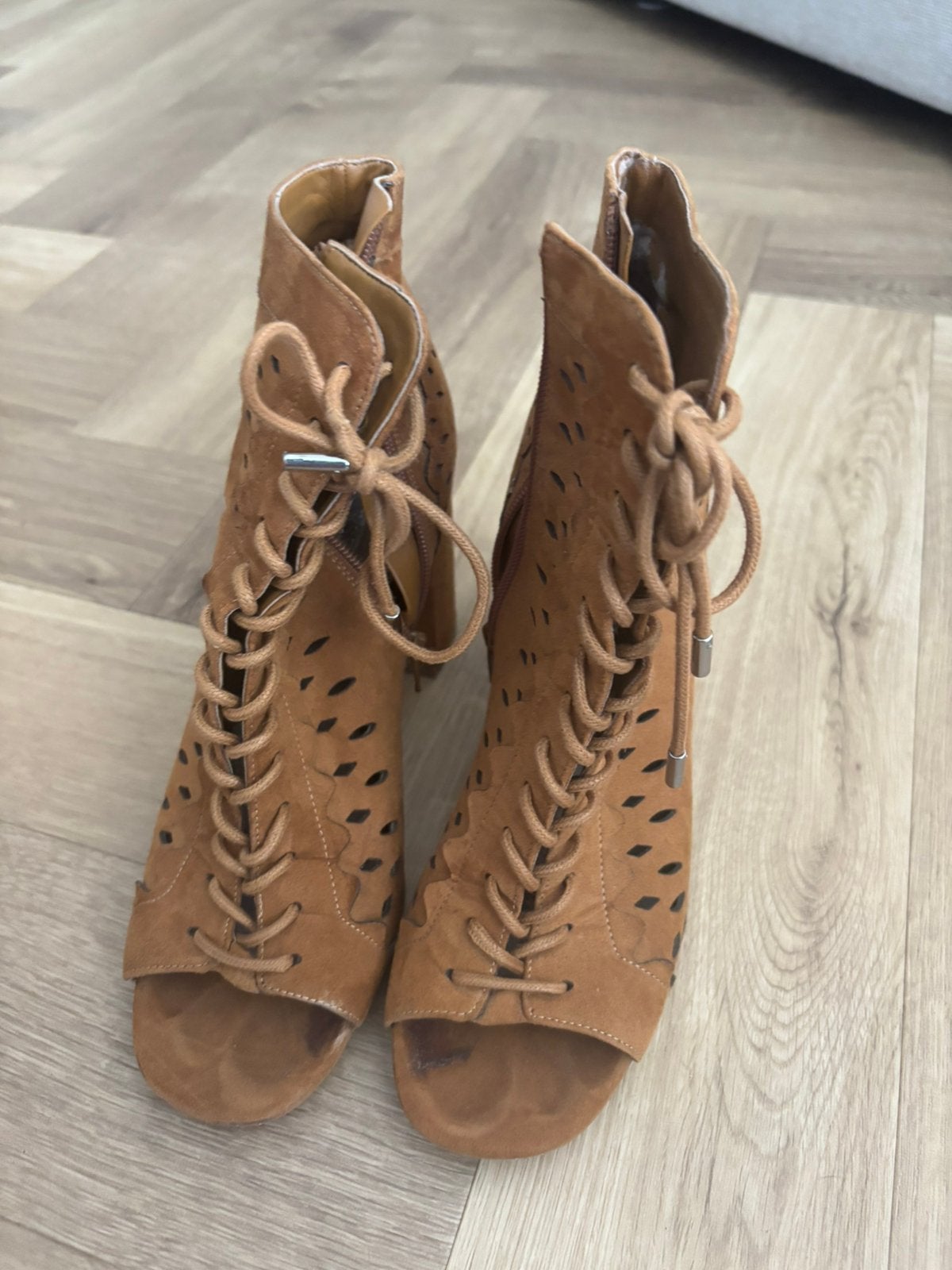 Guess laarsjes met open tenen, Kinderen en Baby's, Babykleding | Schoentjes en Sokjes, Ophalen, Zo goed als nieuw, Meisje, Laarsjes