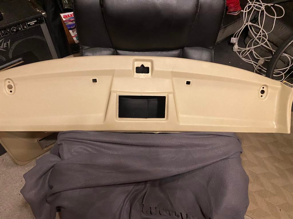Mercedes W124 bekleding dak beige, Ophalen
