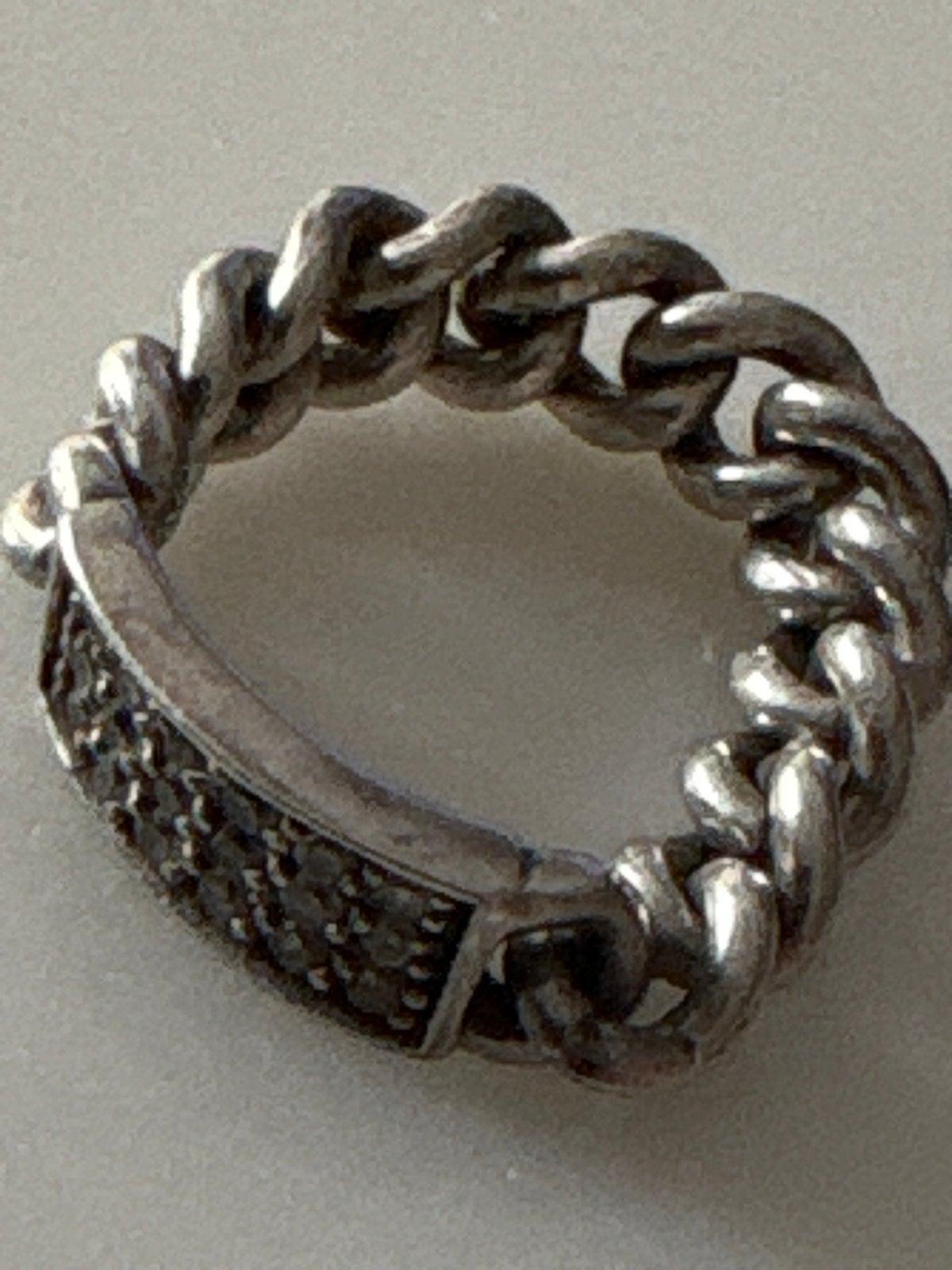 Buddha to Buddha stijl ring met zwarte steentjes, Sieraden, Tassen en Uiterlijk, Ringen, 18 tot 19, Gebruikt, Ophalen of Verzenden