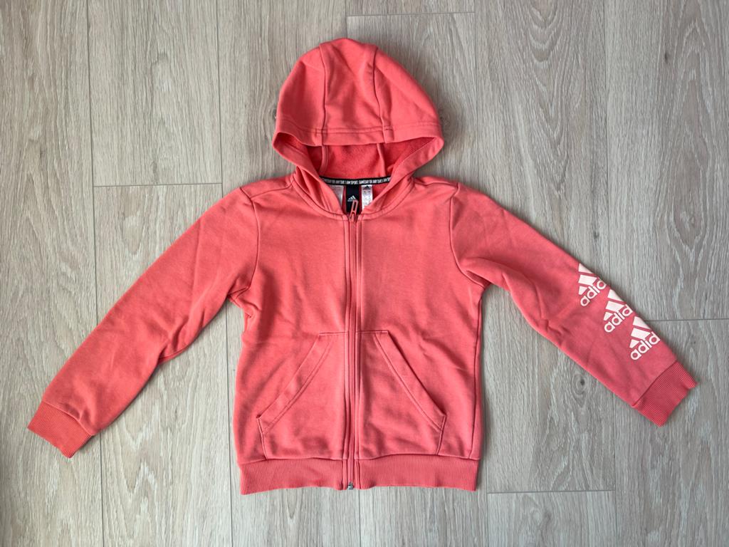 Koraalroze adidas vest maat 140 - Gedragen, nog goed, Ophalen of Verzenden, Gebruikt, Meisje