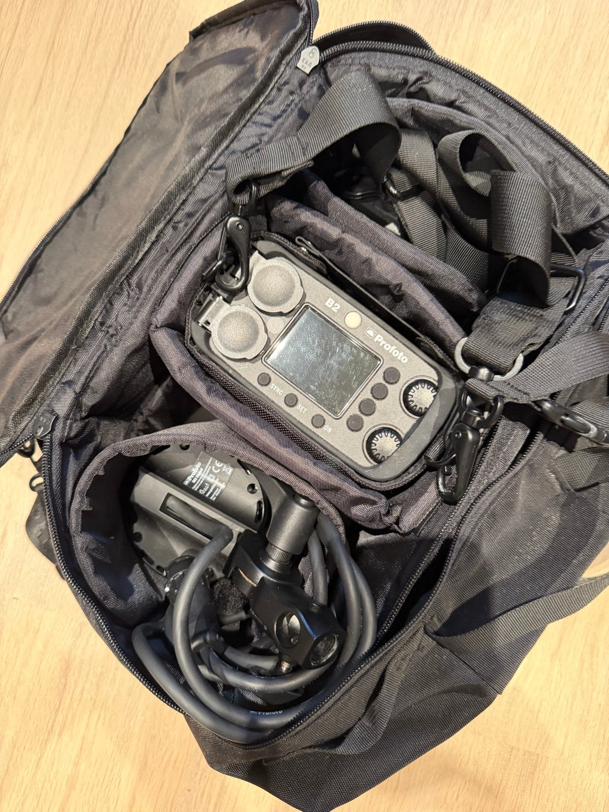 Profoto B2 250 AirTTL flitsset met tas en accessoires, Flitser, Ophalen, Gebruikt