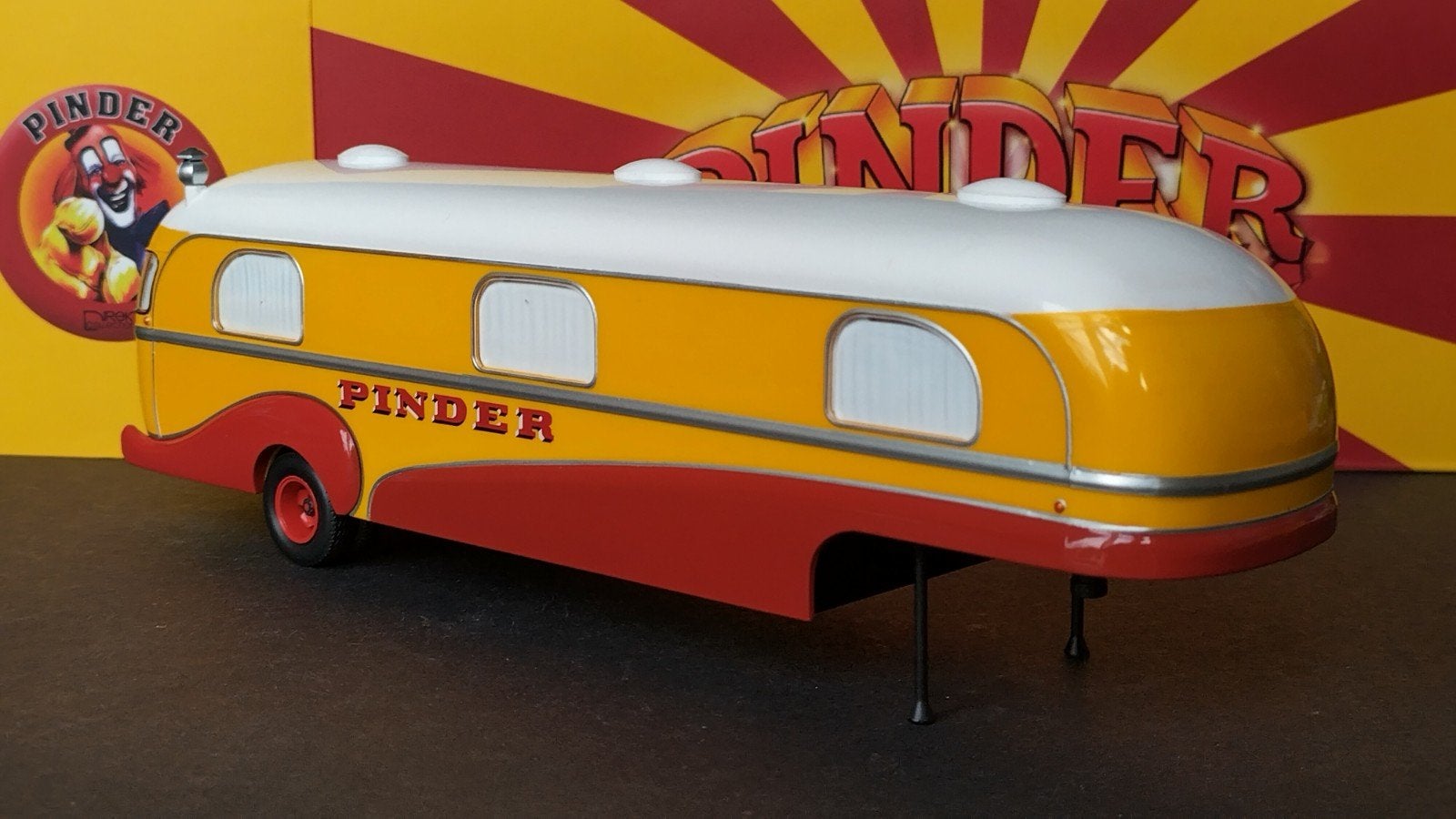 Circus Pinder Jean Richard Caravan Trailer 1:43 Direkt Pol, Hobby en Vrije tijd, Modelauto's | 1:43, Overige merken, Auto, ., Ophalen of Verzenden