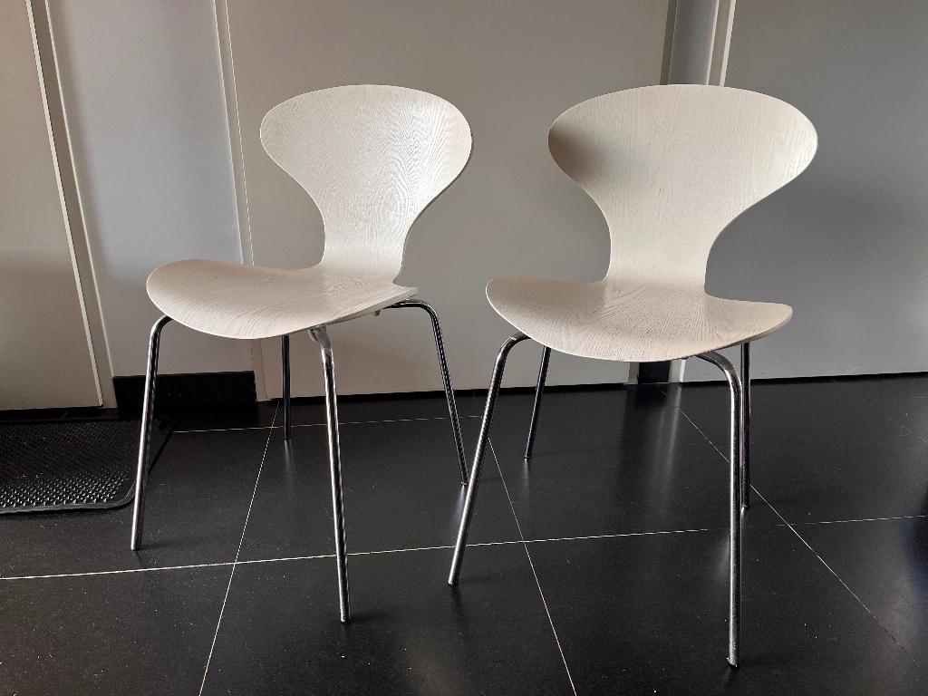 Twee vlinderstoelen van MAD, Arne Jacobsen design, Ophalen, Gebruikt, Twee, Wit