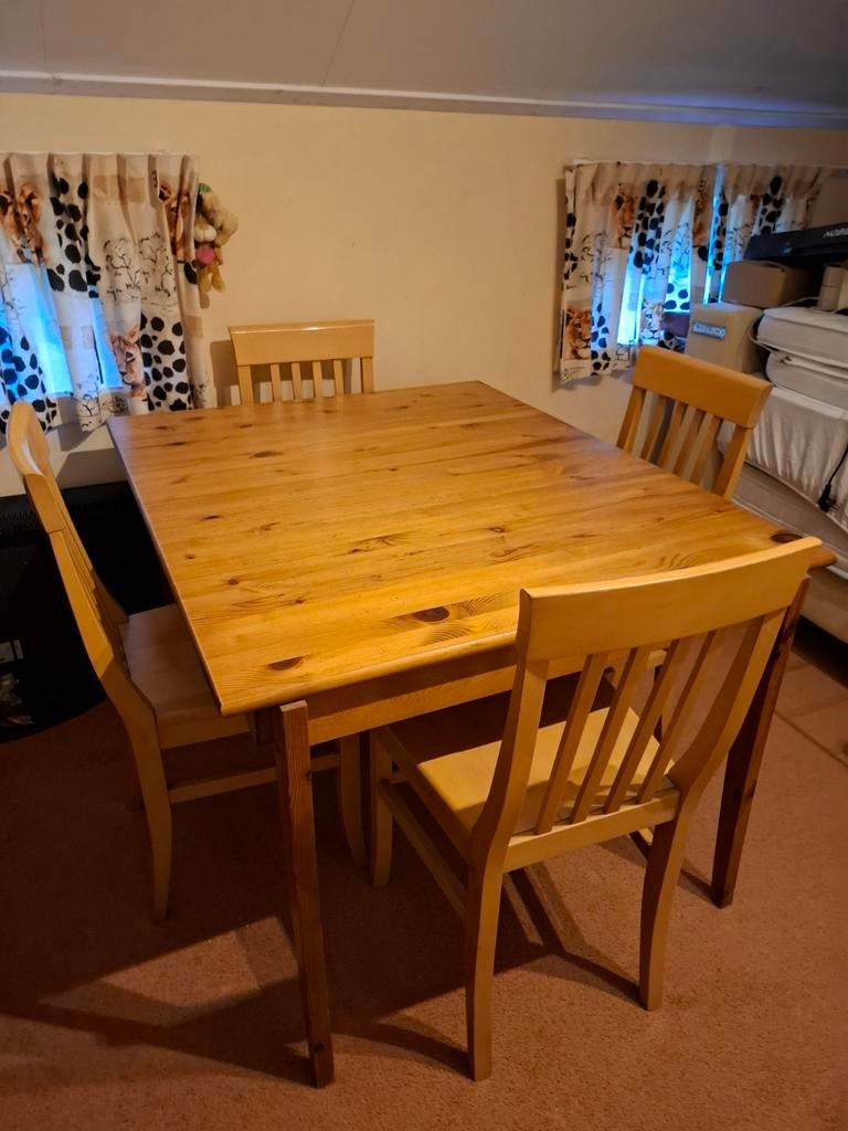 Houten eetkamerstoelen 4 st - lichtbruin en tafel, Ophalen, Gebruikt, Overige kleuren, Vier