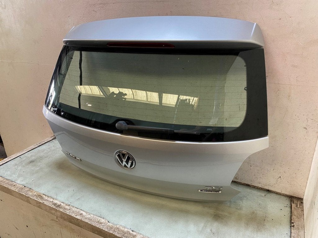 Achterklep Volkswagen Polo V (6R) 2015 6R6827025D, Gebruikt, Volkswagen, Volkswagen AG, Kundenbetreuung@volkswagen.de