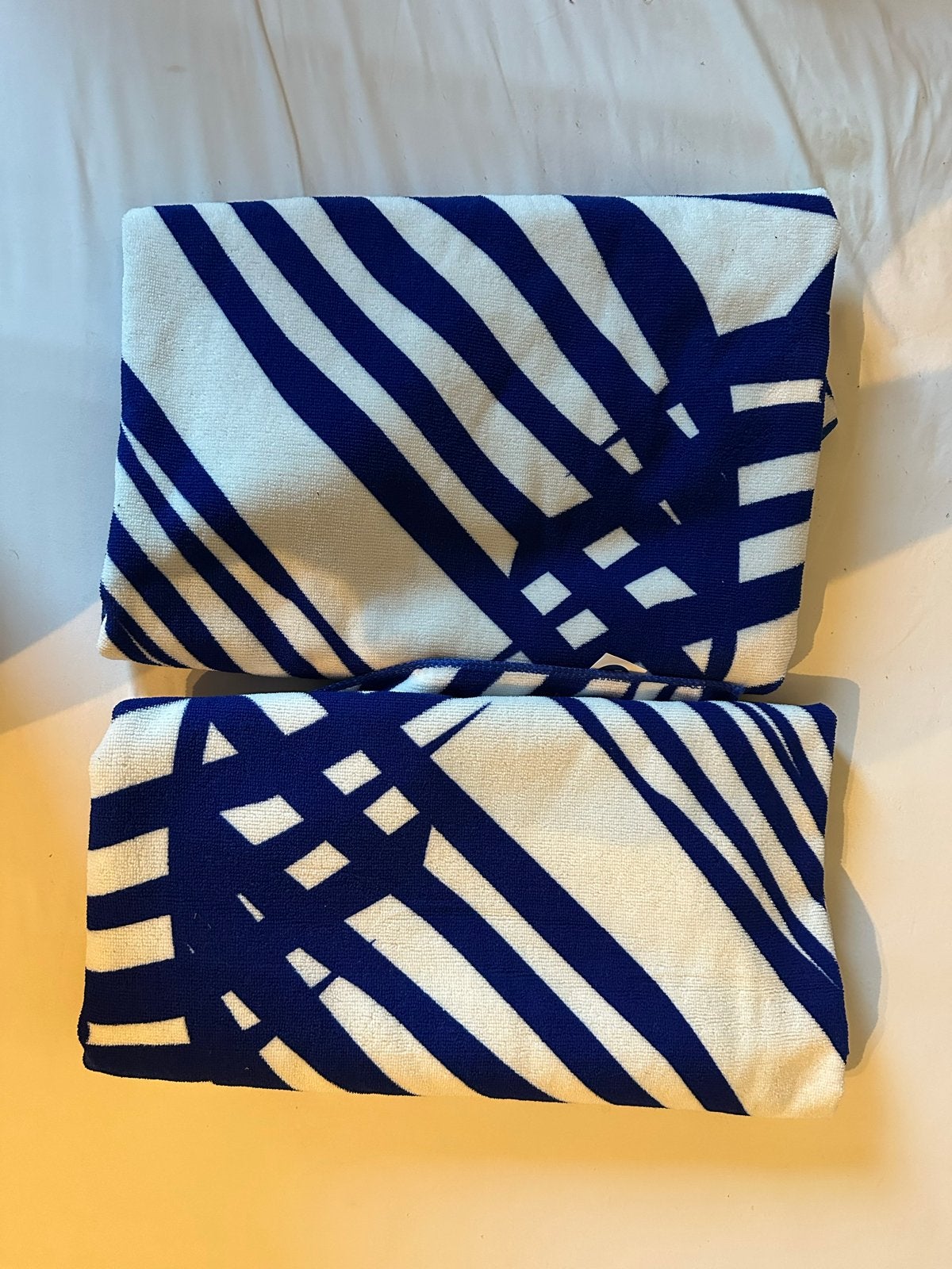 Twee strandlakens blauw/wit gestreept, Ophalen of Verzenden, Gebruikt