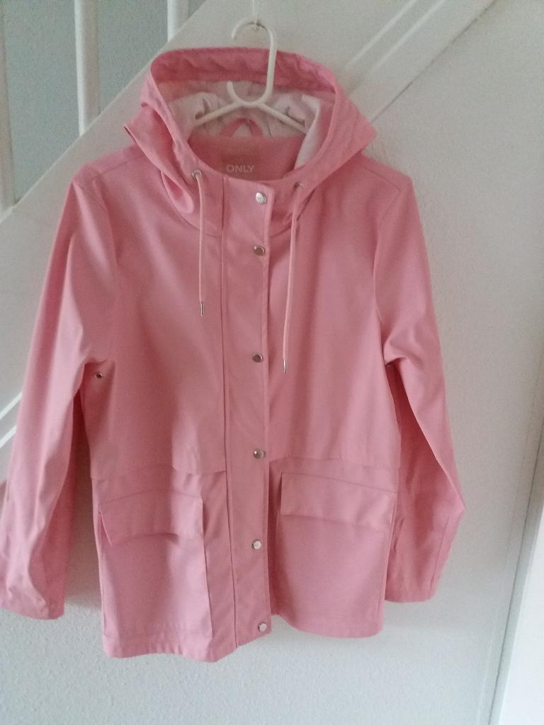 REGENJAS ONLY MEDIUM    5 EURO, Ophalen of Verzenden, Zo goed als nieuw, Regenjas, Dames